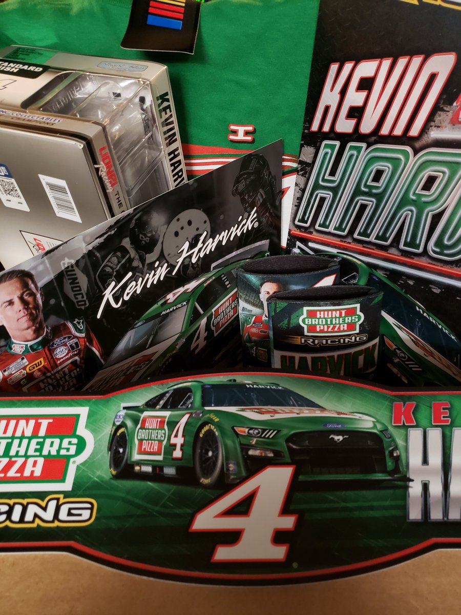 cgrace1998's tweet photo. Not a very good photo, look at this swag from fan favorite #NASCAR @hbpRacing arrived so fast! (1 shirt missing, already swiped) Go support this great sponsor! Check their #fridayfreebie #Win &amp; watch that beautiful Piper red #4car kick 🍑 @TXMotorSpeedway Thank you!! #4thePizza https://t.co/IkxglyCy4P