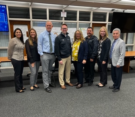 beyondtxtbks's tweet photo. Much of the BT team just got back from a great trip to Chicago! Thank you to School City of East Chicago for having us out for trainings over the last few days. We are honored by your partnership! 

#BeyondTextbooks #BTPartners #ProfessionalDevelopment #Education #Teaching https://t.co/jIQ2jzwsst