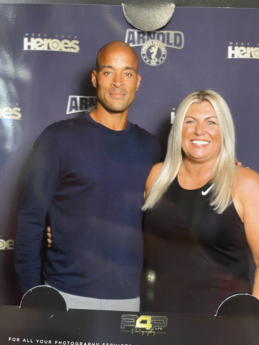 de_valve's tweet photo. What an honour to meet someone who actually inspires people @davidgoggins #stayhard https://t.co/3CG6obJ7Fd