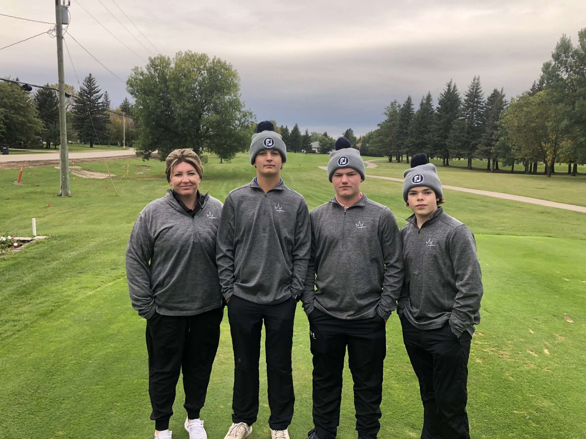 KNGgolf's tweet photo. Good luck to the @drcssclippers golf team in their Manitoba High School Provincials @CarmanGolfClub
@karlson_boston @Jdela89
#Lookgoodfeelgoodplaygood https://t.co/i5XVpBYkRW