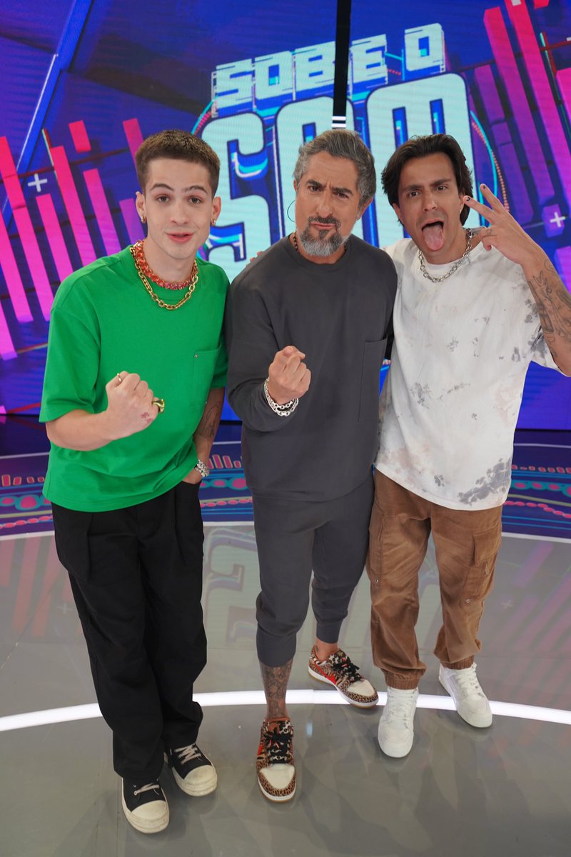 marcosmion's tweet photo. Tem dupla de novatos chegando no #SobeOSom!!!
Será que o conhecimento musical de @Joaoguiavila e @eupelu vai render o sonhado #LucinhoBronzeado? 🤩

É AMANHÃ, A PARTIR DAS 15:50! https://t.co/iIvLv3chQC
