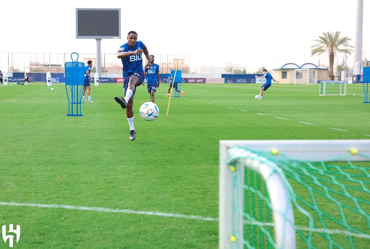 Alhilal_FC's tweet photo. 📋 جمل تكتيكية ومناورة فنّية في مراننا عصر اليوم ⚽️💙

#الهلال https://t.co/9s3BtV4XOL