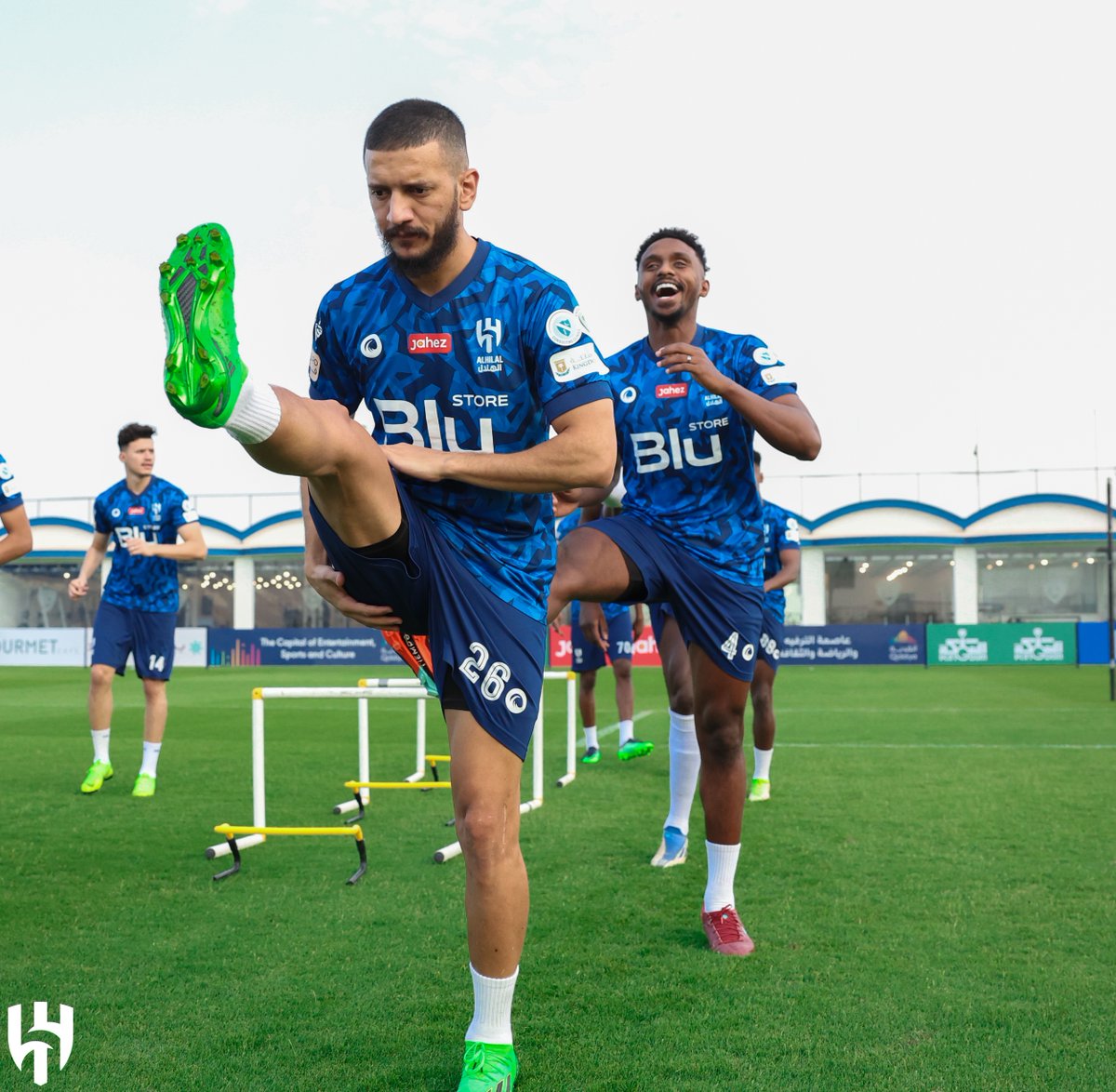 Alhilal_FC's tweet photo. 📋 جمل تكتيكية ومناورة فنّية في مراننا عصر اليوم ⚽️💙

#الهلال https://t.co/9s3BtV4XOL