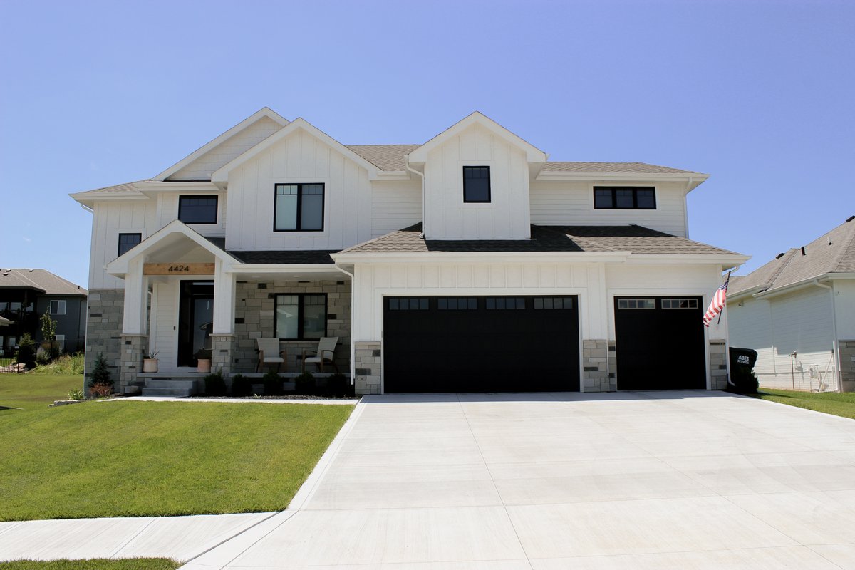 tablerockco's tweet photo. See how an accent on natural stone can help transform and ordinary house into an extraordinary home. We have selections to fit nearly any taste at at variety of prices to fit your budget.

https://t.co/M848zzkiH0

#homeimprovement #naturalstone #homedesign #omahane #lincolnne https://t.co/u7rtfVrasa