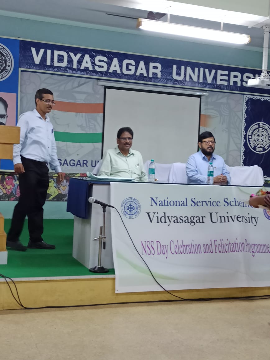 BeldaCollege's tweet photo. Today 6 awards was bagged by our NSS Units from Vidyasagar University. 1. Gouranga Nayak - COVID Warrior Award 2. Sanu Bishal- NIC 3. Palash Shee &amp; 4. Kundan Barik- Pre RD. 5 &amp; 6 Dr. Lipika Mandal- COVID Warrior Award in PO category  
&amp; RD - New Delhi 2022.
@rdnss_kolkata https://t.co/FiJw94225p