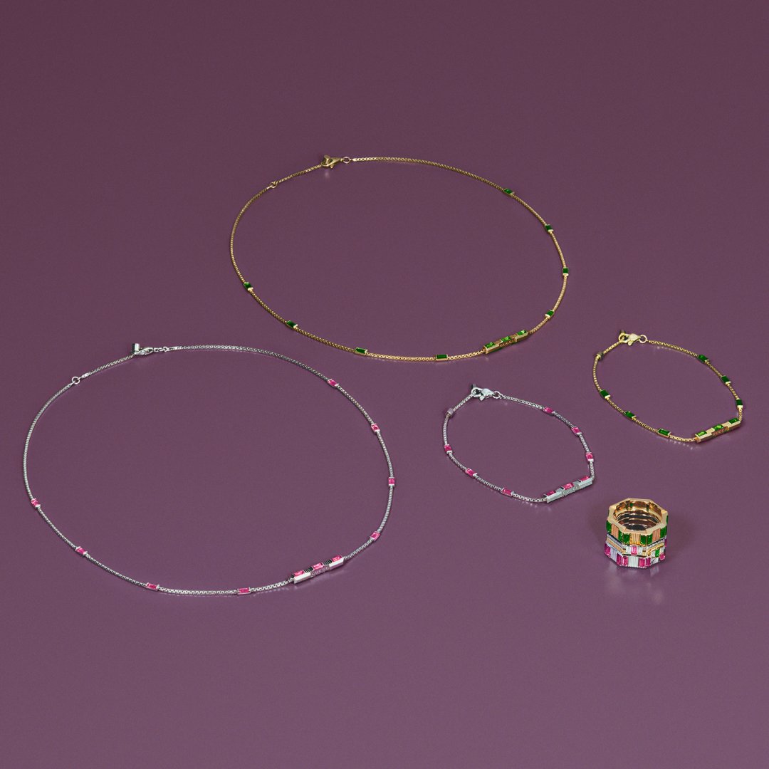 Precious stones such as tourmalines, rubellites, and diamonds embellish a variety of Gucci Link to Love pieces.

hughrice.co.uk/catalogsearch/…

#gucci #guccilinktolove #hughrice