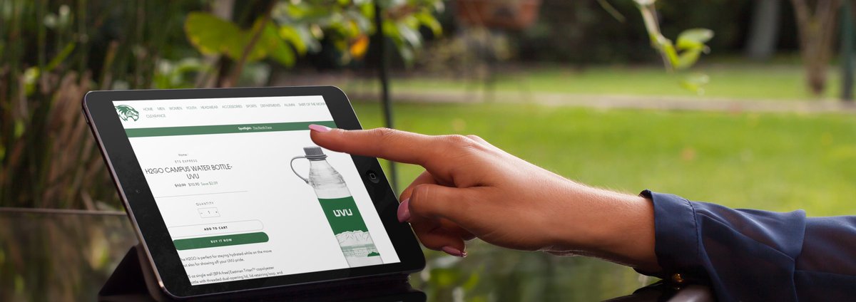 ShopWolverine's tweet image. Planning to be outdoors this weekend? We have a water bottle to make sure you stay hydrated!
#shopwolverine #uvu #GoUVU #uvugear #uvuwolverine #ProtectTheDen #uvulife #waterbottle #stayhydrated