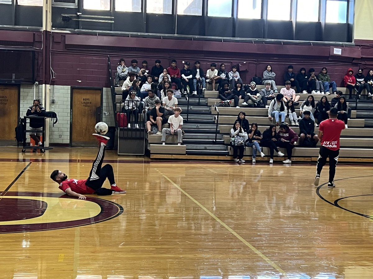 Thank you to the <a href="/NewYorkRedBulls/">New York Red Bulls</a> Freestyle Crew for coming and promoting our Hispanic Heritage World Cup Games on October 12th!! It was awesome! <a href="/DealyOSuccess/">Dr. Ann Dealy</a> <a href="/OssiningSchools/">Ossining UFSD</a> @OHSPrincipal3
