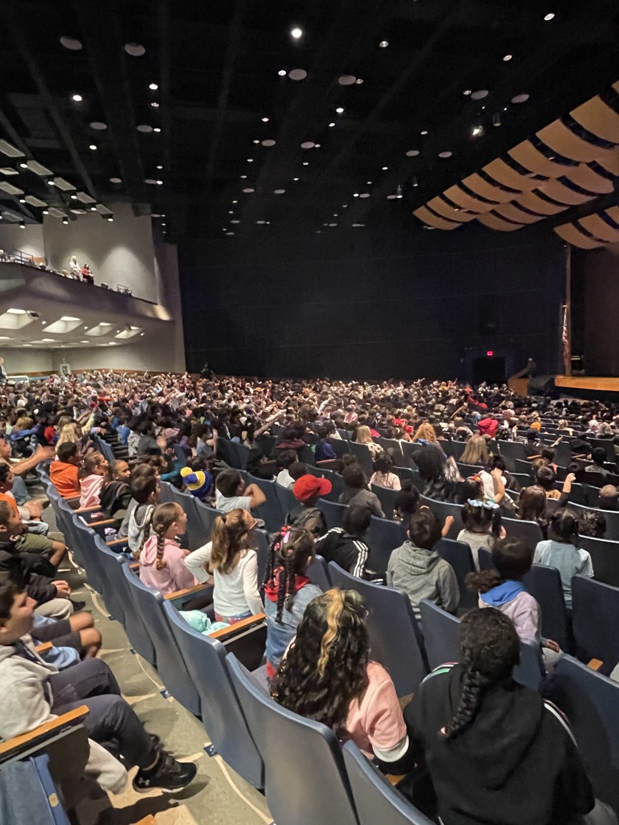 AlFutrick's tweet photo. What incredible Energy &amp; Enthusiasm for learning on display this morning! @MrCraterMSD @leilamesinger @HornbergerMSD @muhlsd @PADeptofEd @JMacharola https://t.co/uQlKLyC09N