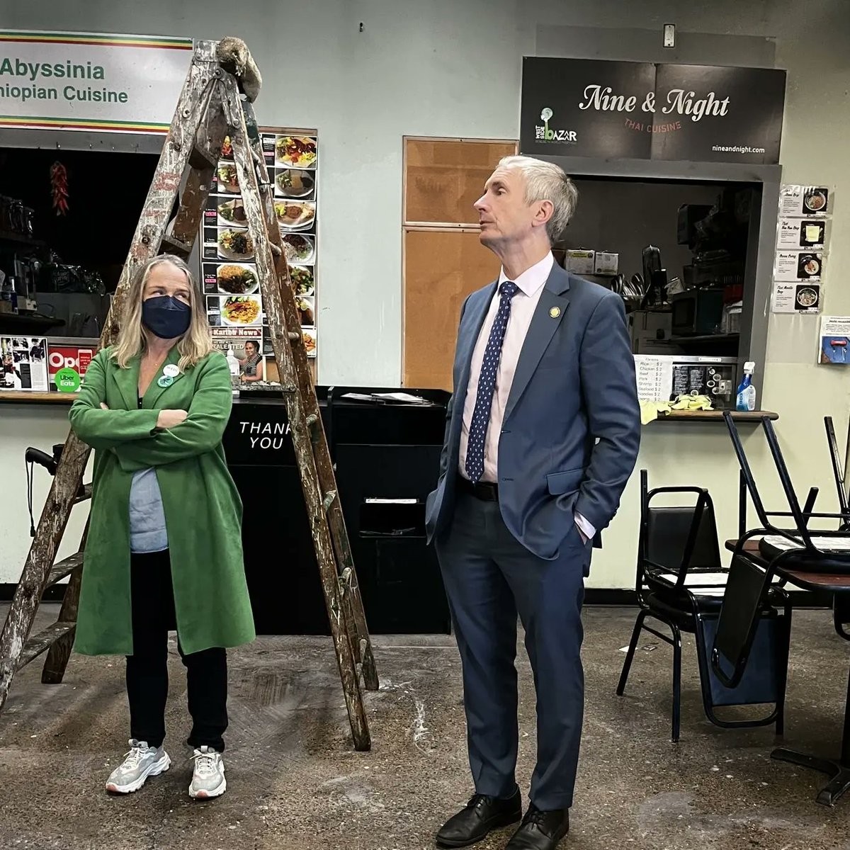 MayorSeanRyan's tweet photo. Visited the @WestSideBazaar on Grant Street to survey damage from this week's fire. 

The community has really come together during this difficult time to support our neighbors in need. @WEDIBuffalo is accepting donations, and you can visit https://t.co/1jIa5iQT5k to help out. https://t.co/96b02TxfIX