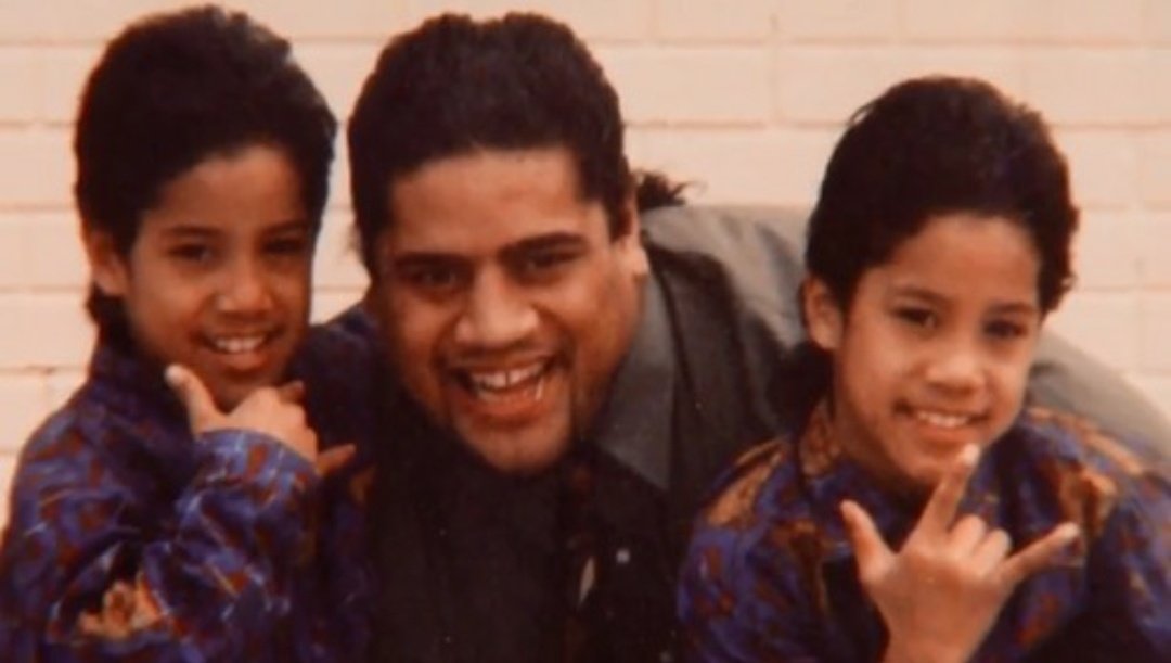 90s WWE on Twitter "Rikishi with his sons, Jey and Jimmy Uso 🤙🏽"