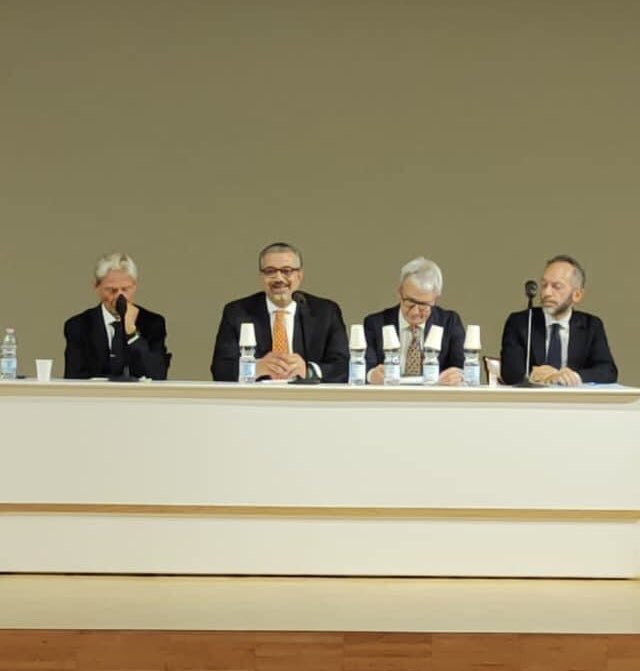 È stato un grande onore ieri a Padova essere intervenuto sul tema del linguaggio nel diritto e nel processo insieme al Presidente emerito della Corte di Cassazione Dott. Canzio. #linguaggio #diritti #parole #giustizia #processo