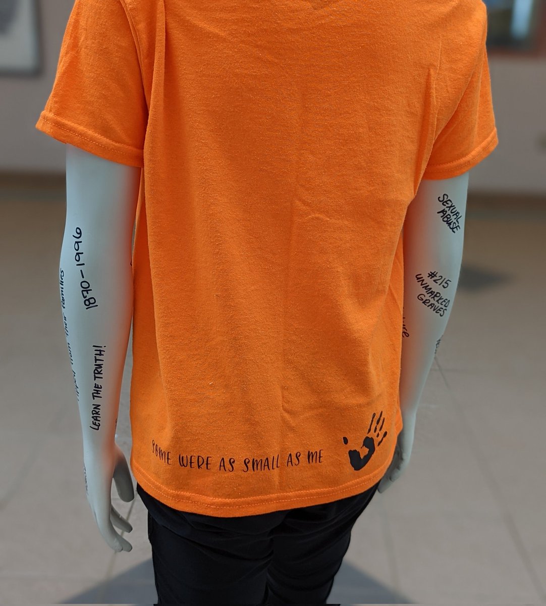 Boy in orange display at Auburn Drive High School 🧡 We will continue to respectfully learn about Indigenous people, their culture and their truth. Listen. Reflect. Reconcile <a href="/HRCE_NS/">Halifax Regional Centre for Education</a> <a href="/nseducation/">NS Education and Early Childhood Development</a> <a href="/auburn_eagles/">Auburn Eagles</a> #TruthAndReconciliation #everychildmatters