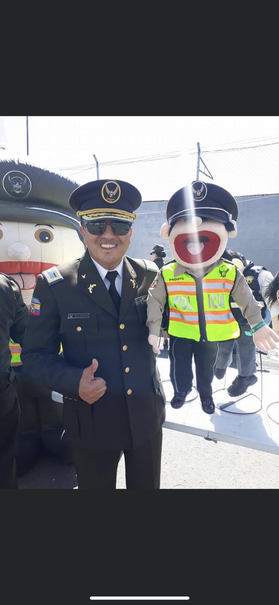 MajoHidalgo01's tweet image. Hoy pido justicia ya que mataron a mi abogado que seguía mi caso por violacion de parte del Coronel activo de la policía DIEGO PAVON, y lo responsabilizó a él si algo le llega a pasar a mi hermana y a mi mamá que están en el país. Es un delicuente que se escuda con el uniforme.