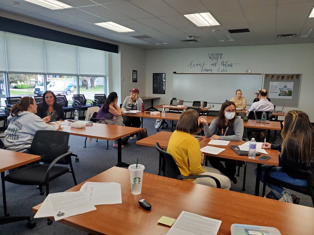 Fantastic discussions last night with new teachers and mentors about organizing the learning environment for positive tier 1 instruction! <a href="/WestIrondequoit/">West Irondequoit CSD</a> <a href="/NYSTC1/">New York State Teacher Centers</a>