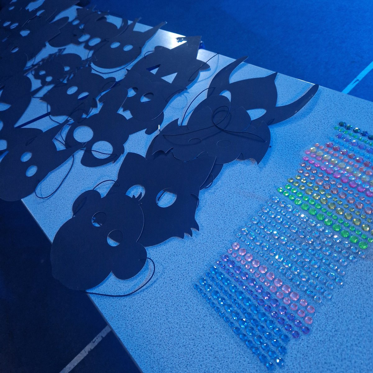 MissJenkins_S's tweet photo. Open Evening at Lode Heath on Wednesday! 
We had some lovely feedback from parents and year 6 pupils!

Masks, photo booth and tongue twister challenges 🎭 https://t.co/RkQUOEr4QP