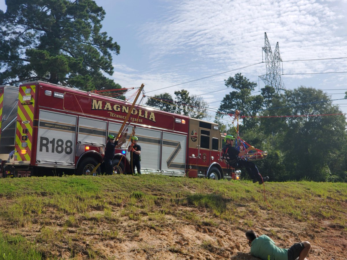 Paratech_Inc's tweet image. Magnolia Fire Department, Texas - Training with Monopod