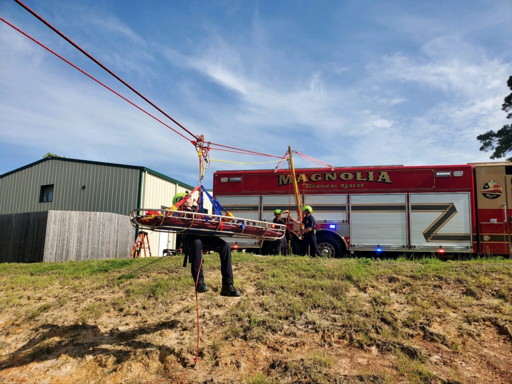 Paratech_Inc's tweet image. Magnolia Fire Department, Texas - Training with Monopod