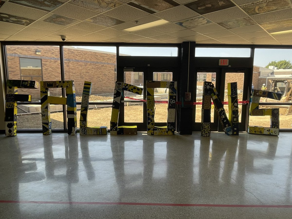 danflongms's tweet photo. Beautiful display outside of our soon to be completed courtyard created by our Falcon Artists. Great job, Scholars and @ThismrsRobinson! @CFBISD @drdanawest @KOSullivanCFB @SulakCFB https://t.co/SjZU77IJ1W