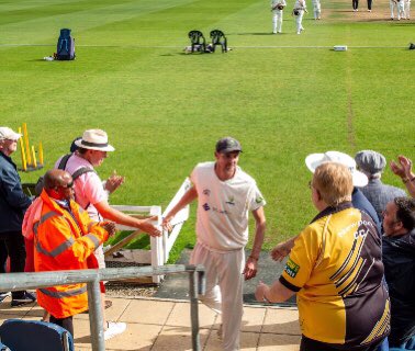 NewportCC1's tweet photo. Well played @Hoges31
#topbloke #topbowler #legend We will miss you. 👍 https://t.co/rt6C2DukPK