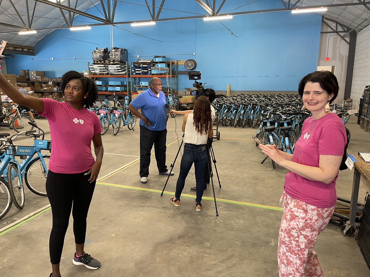 karastill's tweet photo. Working @BlueBikesNOLA with @BigRodT @kemsunde @desireealexia_ @maloribee and our awesome interns today to spread the good news RE: #BreastCancerAwareness #RidePinkNola https://t.co/zxTxKOF6Qx