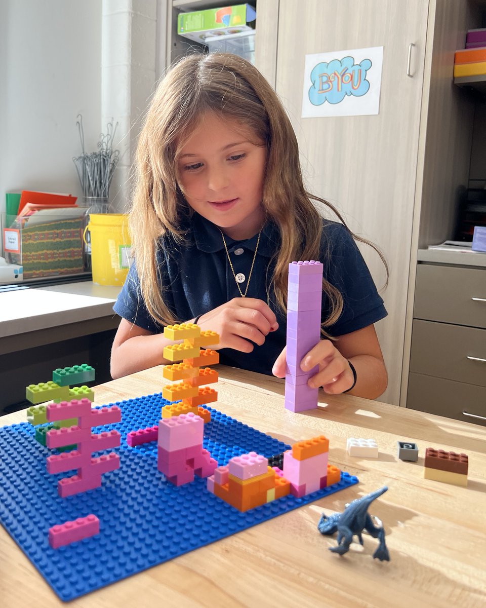 lincoln1884's tweet photo. Some of our K-2 students are taking a LEGO Engineering class after school at Lincoln with Christine aka "Tacos". She is a contestant on season 3 of @legomastersfox, so be sure to help us cheer her on!
#ThinkBold #ThinkLincoln #LEGOMastersFox #LEGOEngineering #STEAMEducation https://t.co/exuIhuztPx