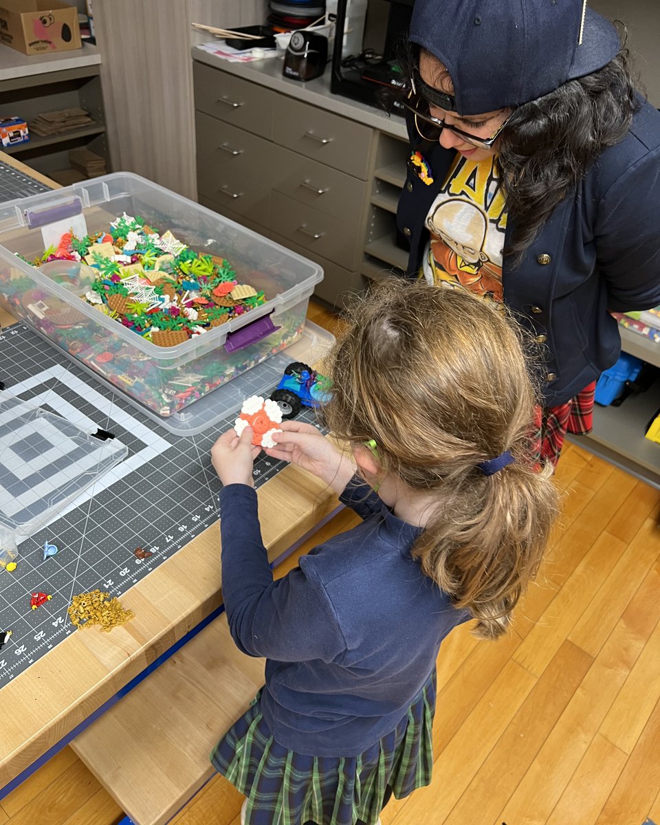 Some of our K-2 students are taking a LEGO Engineering class after school at Lincoln with Christine aka "Tacos". She is a contestant on season 3 of @legomastersfox, so be sure to help us cheer her on!
#ThinkBold #ThinkLincoln #LEGOMastersFox #LEGOEngineering #STEAMEducation