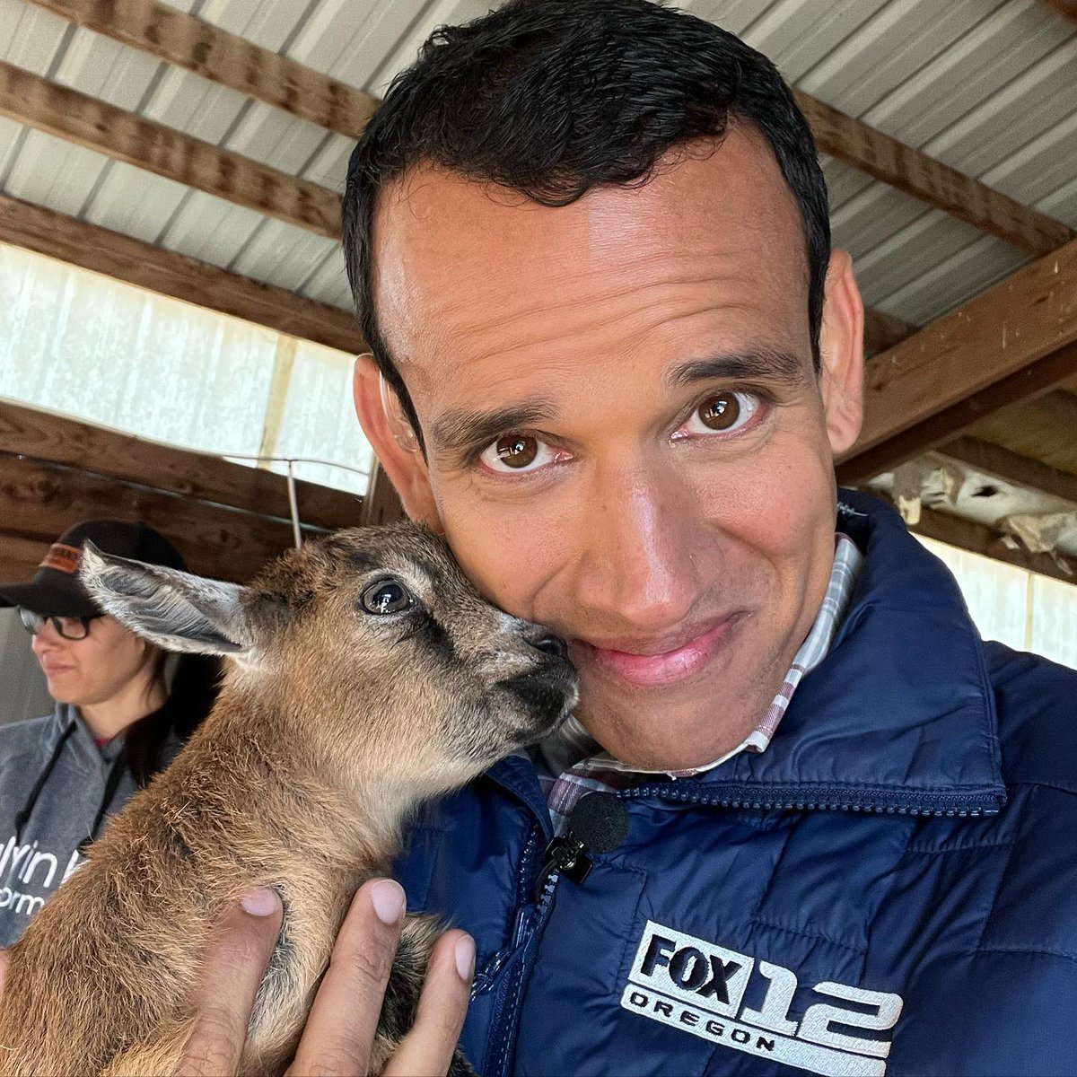fox12oregon's tweet image. Pumpkins, cider, donuts and baby goats - the Bauman Farms Harvest Festival has it all! This morning, @JoeVFox12 got a preview of the festival which starts Saturday. Watch today's #OnTheGoWithJoe: bit.ly/3fbPDJK