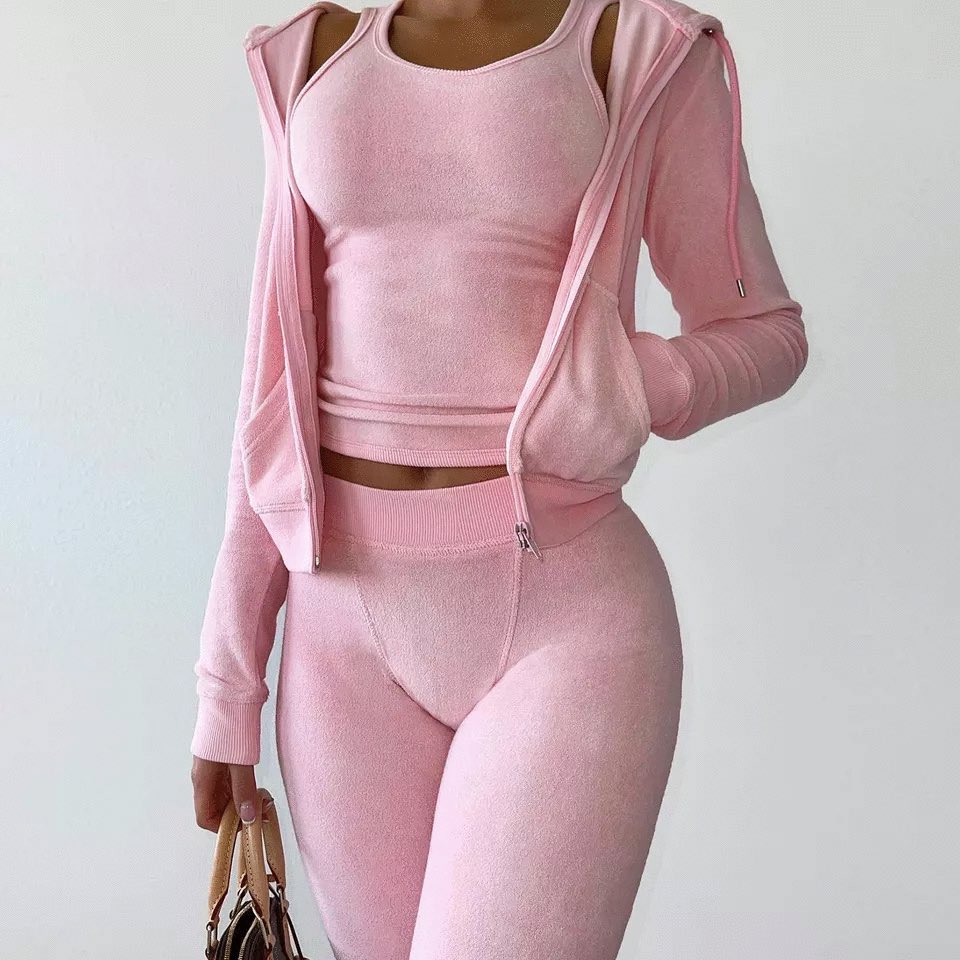 vaultreloaded's tweet photo. The new Aza lounge sets are in and we’re in love 😍 made from warm vegan + sustainable French Terry cloth fabric, these sets are sure to keep you cozy and cute this fall. 

https://t.co/O5Xoml14U2 https://t.co/DcizqcooLh