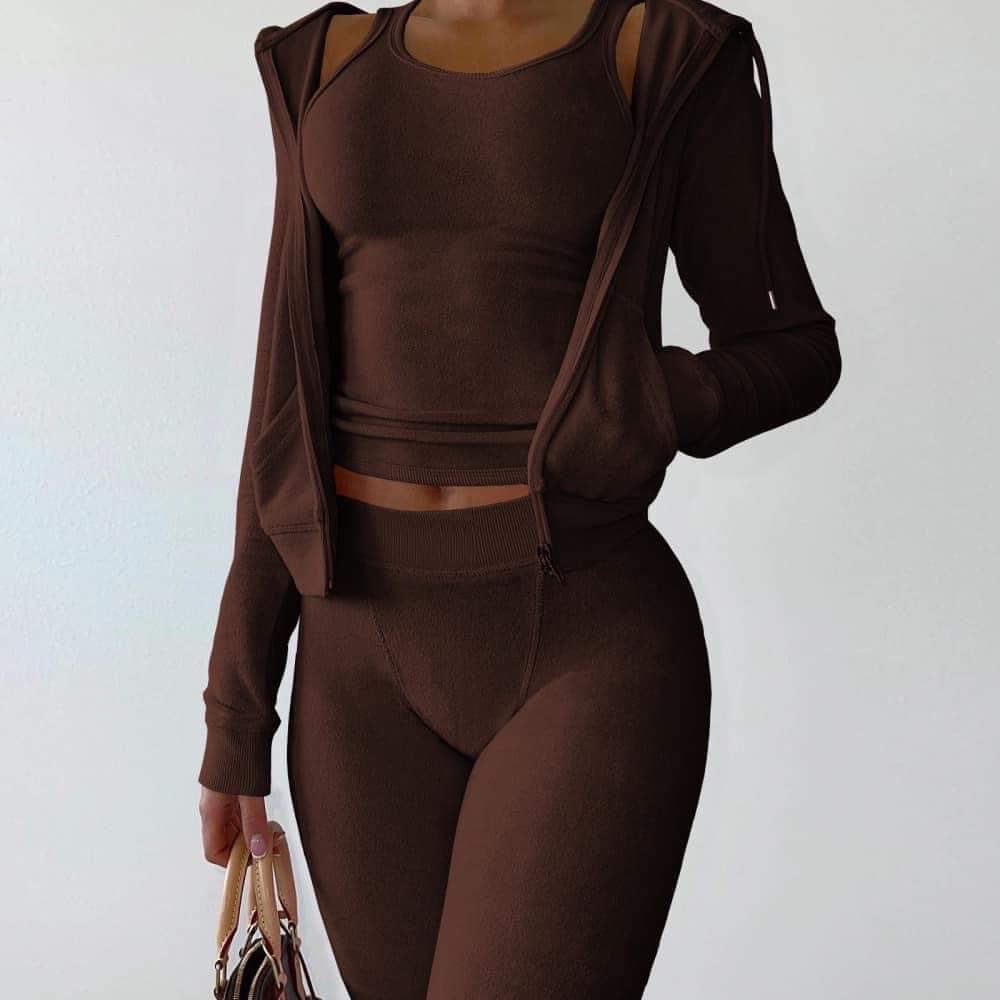 vaultreloaded's tweet photo. The new Aza lounge sets are in and we’re in love 😍 made from warm vegan + sustainable French Terry cloth fabric, these sets are sure to keep you cozy and cute this fall. 

https://t.co/O5Xoml14U2 https://t.co/eD3uKXvU94