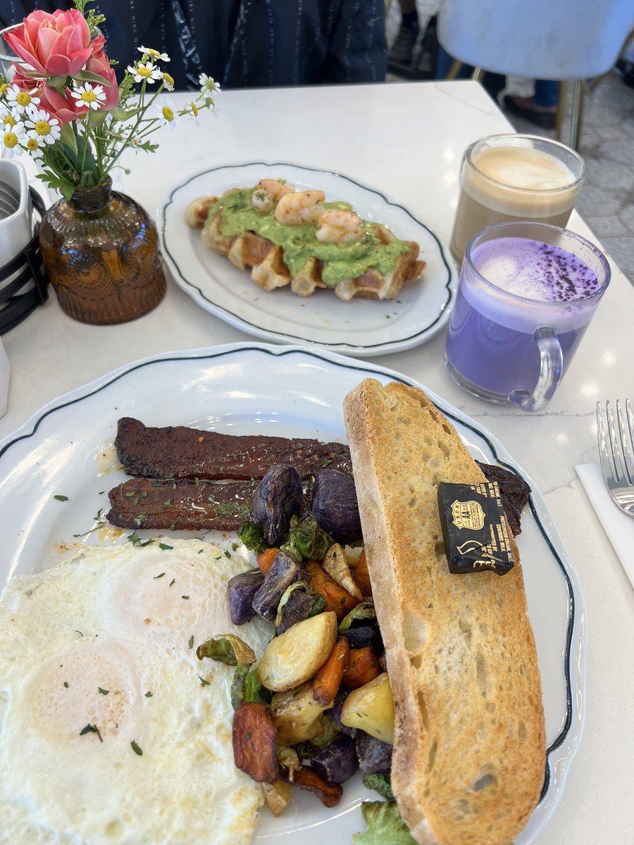 aromabay's tweet photo. 久しぶりに娘とブランチ。
#SweetMaple
#Cupertino
#カリフォルニア生活 https://t.co/VxDWkqpIDr