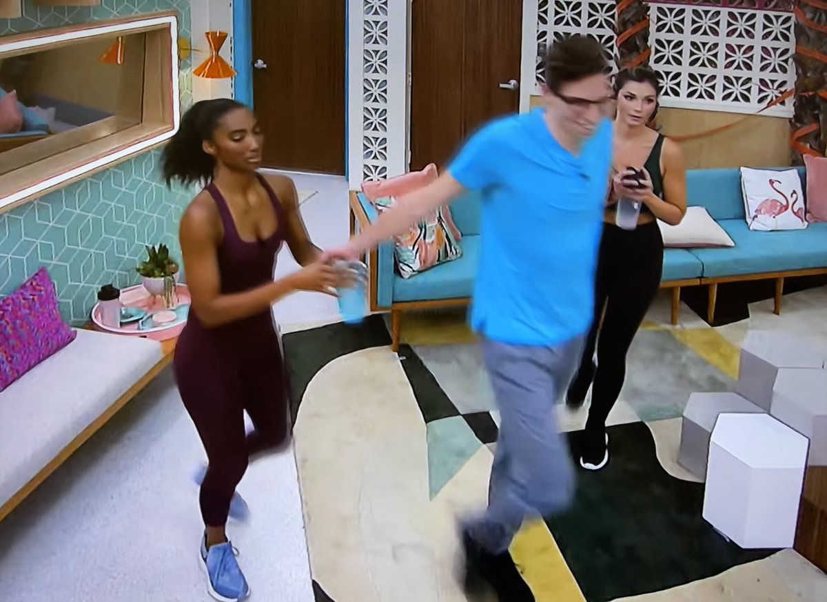 brandnrealitytv's tweet photo. #MichaelForAFP #BB24 https://t.co/g1NvGnWb7i