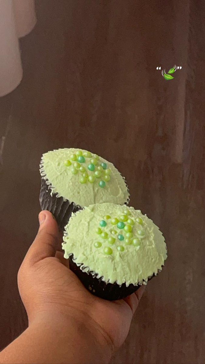TheeSkarlet's tweet photo. Backed cupcakes today>> https://t.co/cNrpiGE1mG