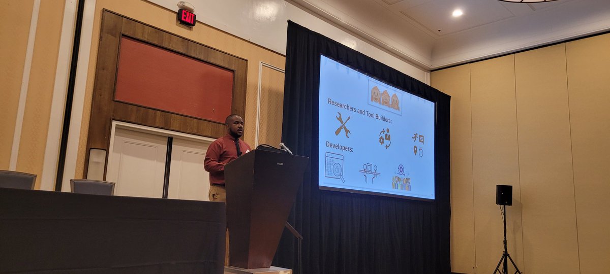 mwmkaouer's tweet photo. @d_chrisbrown2 presentation about challenges in recommending tools to developers #strangeloop #nwit https://t.co/kt7ey0DwBe
