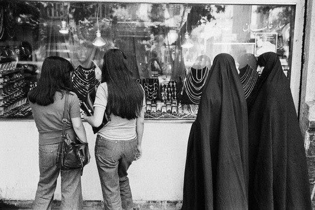 erygom_mobi's tweet photo. من رویایی دارم رویای آزادی
#MahsaAmini
#OpIran 
#مهسا_امینی https://t.co/REghmpJNrf