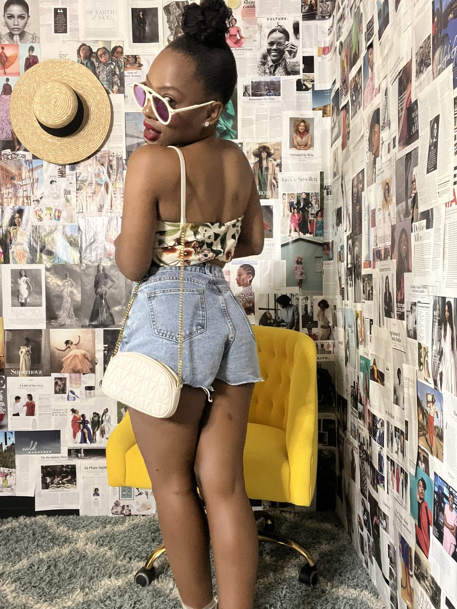 StyleOnAFly's tweet photo. Goodbye Summer 🌺
Hello Autumn 🍂
#fashionista #summerfashion #fallfashion #fashionstylist #TheStyleGuide #StyleOnAFly💅🏽 https://t.co/z532xkPx5j