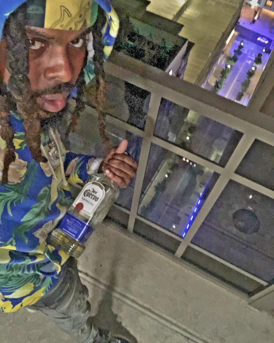 VampKnightzLexo's tweet photo. Been Running It Up Fuck A Heartbreak They Can’t Damage Move Like I’m From The Future Like I Planned This 💸🎞🇯🇲🏦🌃 https://t.co/PL9CwMOUv6