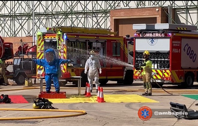 Hoy hemos participado en el simulacro de <a href="/FirecaFibes/">Fireca</a>. 
⚠️💥Colisión bus con camión de mercancías peligrosas.
Enfermera en zona de rescate, en este caso en el interior del autobús, con múltiples víctimas. 
Necesario el uso del ERA (equipo de respiración autónomo).
#ChalecosRojos