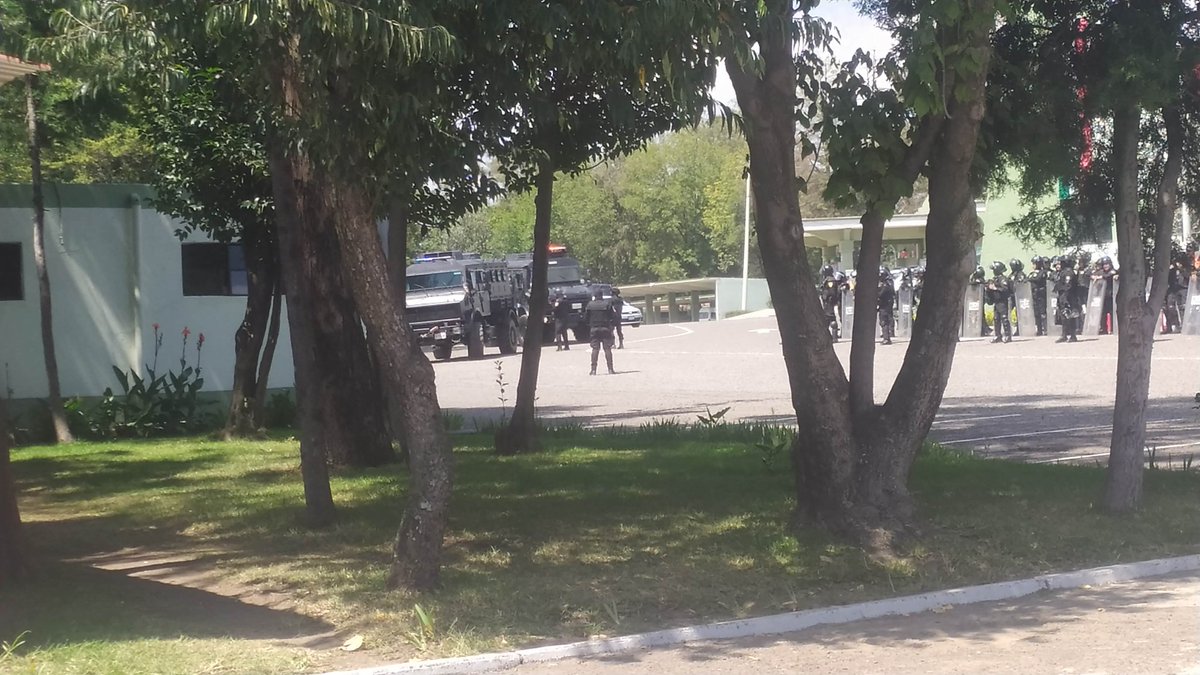 Noticias de Ⓐbajo de #MediosLibres tweet media