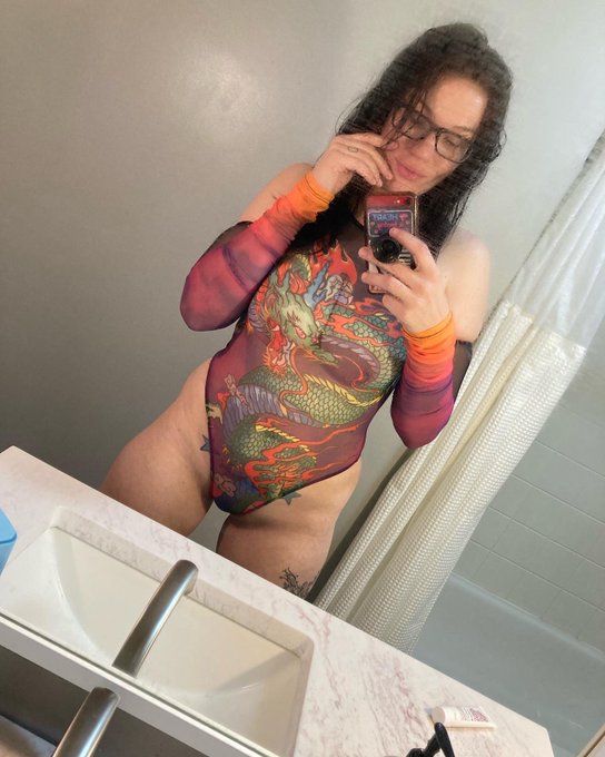 Bought a new a bunch of new lingerie today!!💦💦💦 Would love for someone to buy me whatever they wanna<a href="/tag/milfmom"class="tags"><span>#milfmom</span></a><a href="/tag/shein"class="tags"><span>#shein</span></a>