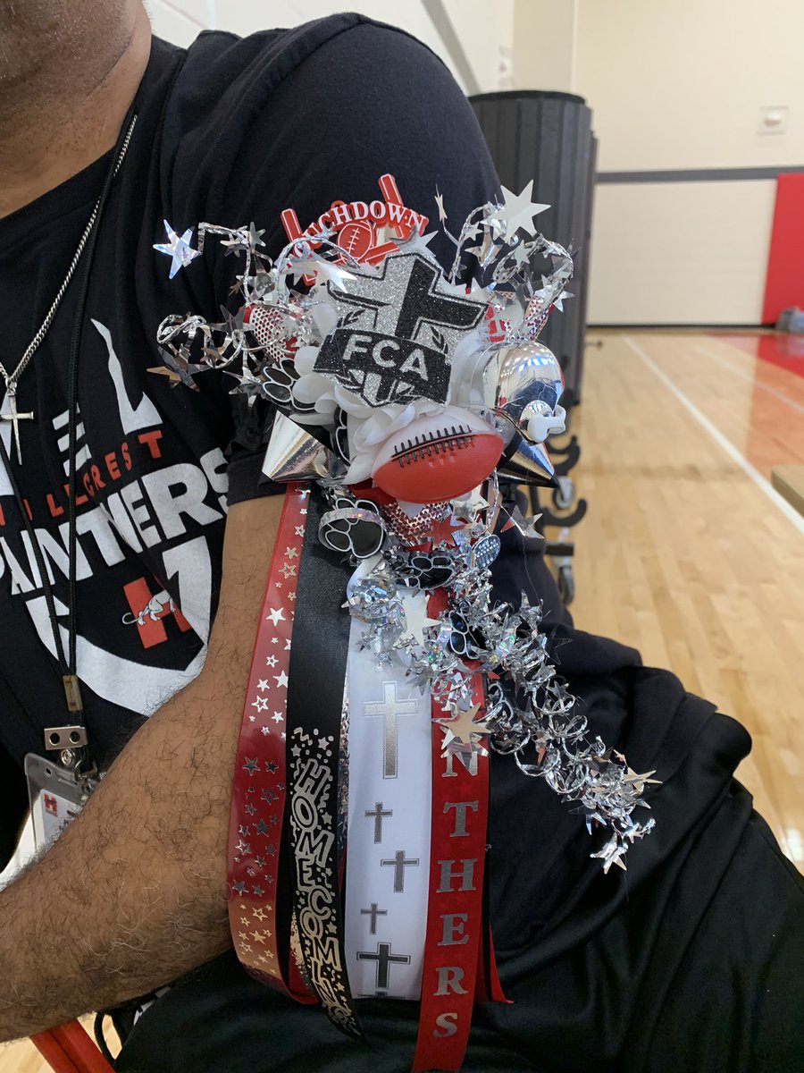 bo_camacho's tweet image. My Wonderful Wifey surprised me with this cool Shout Out 
FCA mum for HILLCREST HOCO
Reppin G.O.D.!! 
Hillcrest Panther FCA
👊🏽❤️🙏🏽

#GodIsGood + #AllTheTime + #HeIsGood 💪🏽 
@fcaimpactplay @northtexasfca @BigCountryFCA @TheFCATeam @fca_se