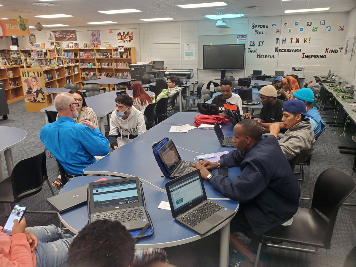 ExploreNewcomer's tweet photo. @NewcomerAcademy seniors exploring career education opportunities @IvyTechCC @ExploreJCPS @JCPS_MS_EA https://t.co/BSMtWyEdzP