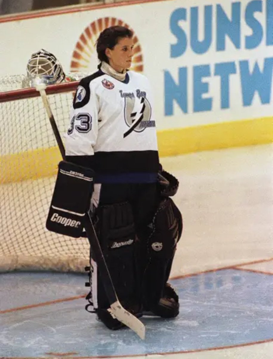 BtwnThePipesMov's tweet image. 30 years ago today ... HISTORY was made! 💪🏒💪🏒💪🏒

#firstwomaninthenhl #breaktherules #NHL #tampabaylightning #NeverGiveUp