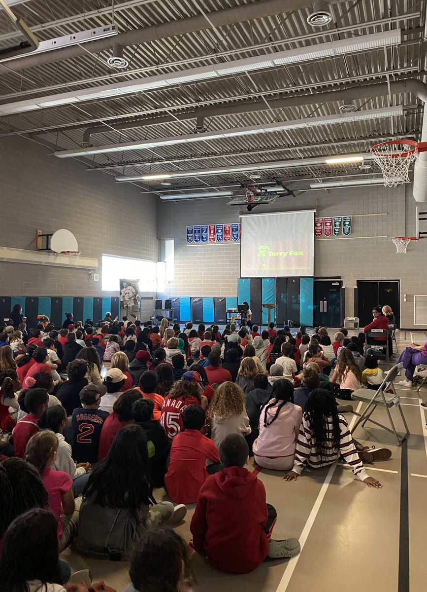 EglintonTDSB's tweet photo. Eglinton staff and students came together today to honour Terry Fox’s legacy! #terryfoxschoolrun https://t.co/iswJPejEBm