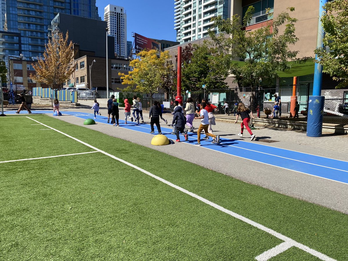 EglintonTDSB's tweet photo. Eglinton staff and students came together today to honour Terry Fox’s legacy! #terryfoxschoolrun https://t.co/iswJPejEBm