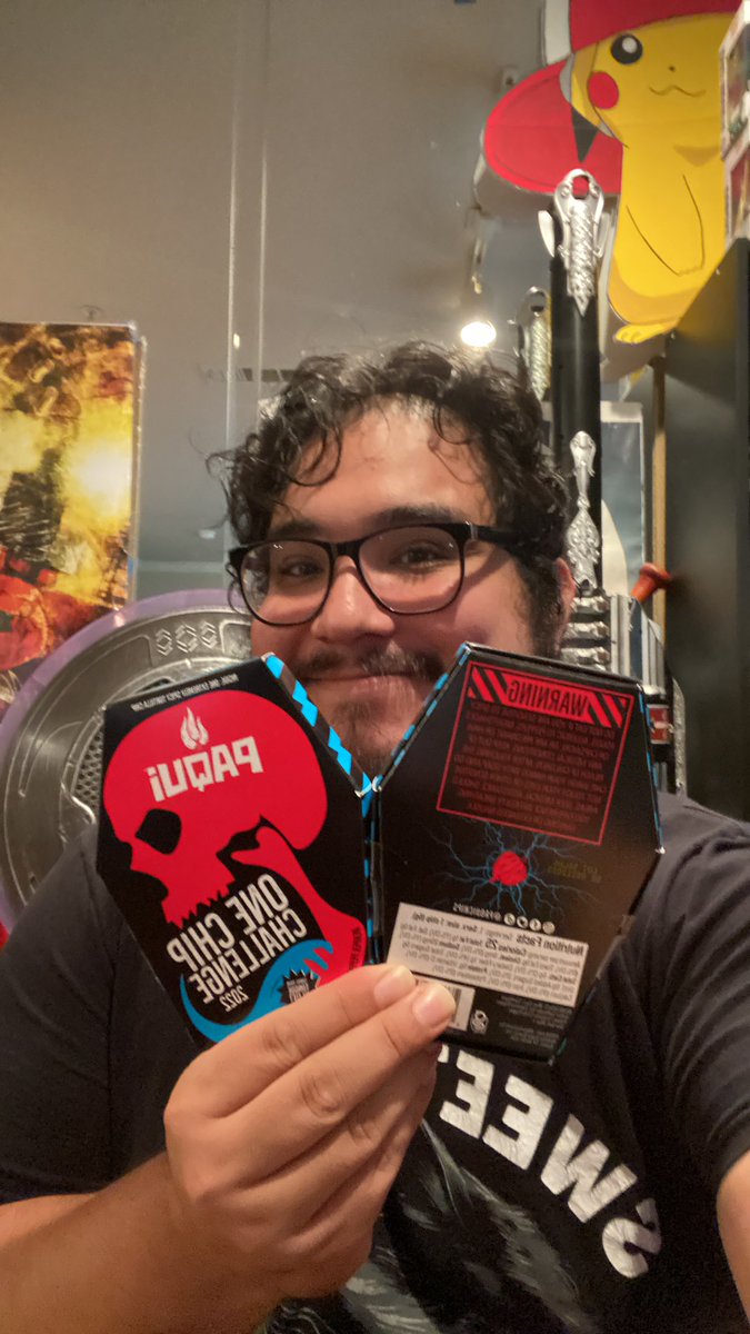 mercthenerd42's tweet image. On Fiiiiiiire like twitch lol !!!!! @paquichips #bringthepain #onechipchallenge2022