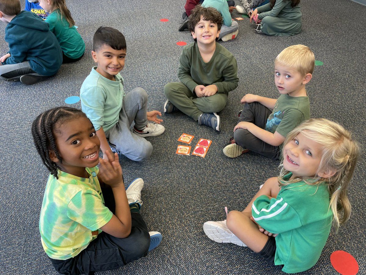 IwinskiMusic's tweet photo. Another cute group of Kinder-composers! #compose #create #colaborate #communicate @OrlandCenter https://t.co/xz57lAWMID
