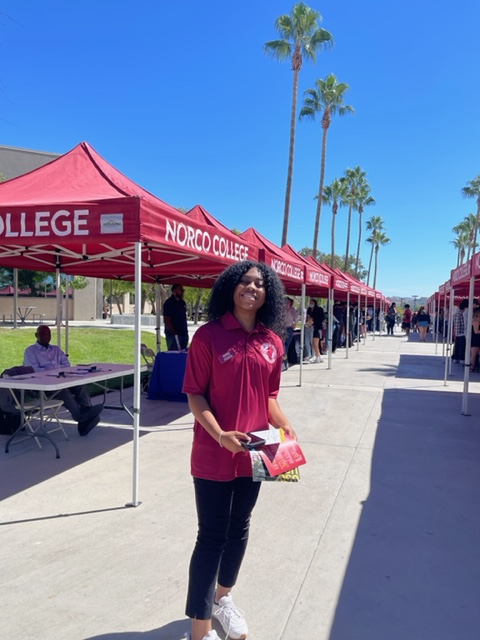 NorcoCollege's tweet photo. The Transfer Fair yesterday was a success! We had 44 universities and private colleges on campus to meet with our students. There was food, fun, prizes, and more. If you need info about transferring, visit our Transfer Center: https://t.co/2yU2sa570j #ThinkTransfer https://t.co/ULUrQ7W6Ln