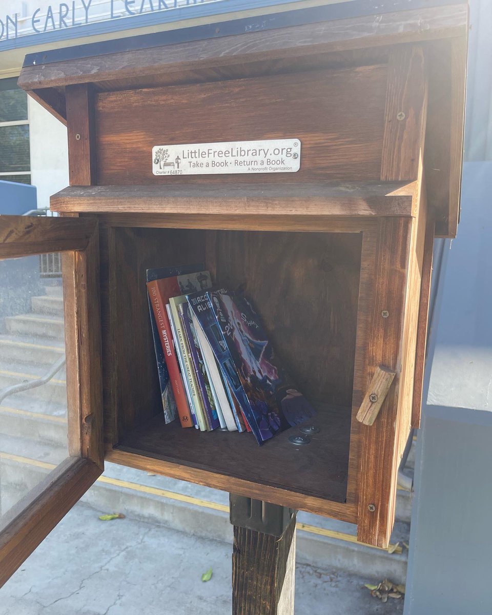 My buddy @swhislerjr with more #FreeLittleLibrary drops of @AccidentAliens titles! This was at 1003 S. Canyon Blvd, Monrovia, CA. I hope these books find a new loving home! #2ndShift #The2ndShift #T2S