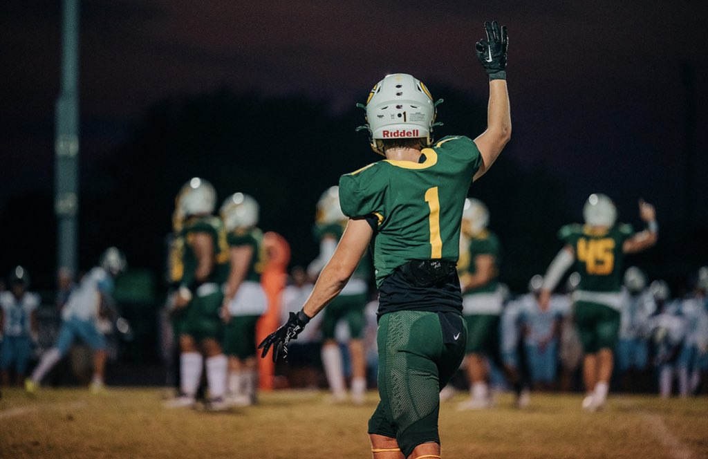 officialTTrent's tweet photo. Game day vs @Glasgow @7 @GHSGatorFball @CoachAdams9 https://t.co/Mfxb3lLog2